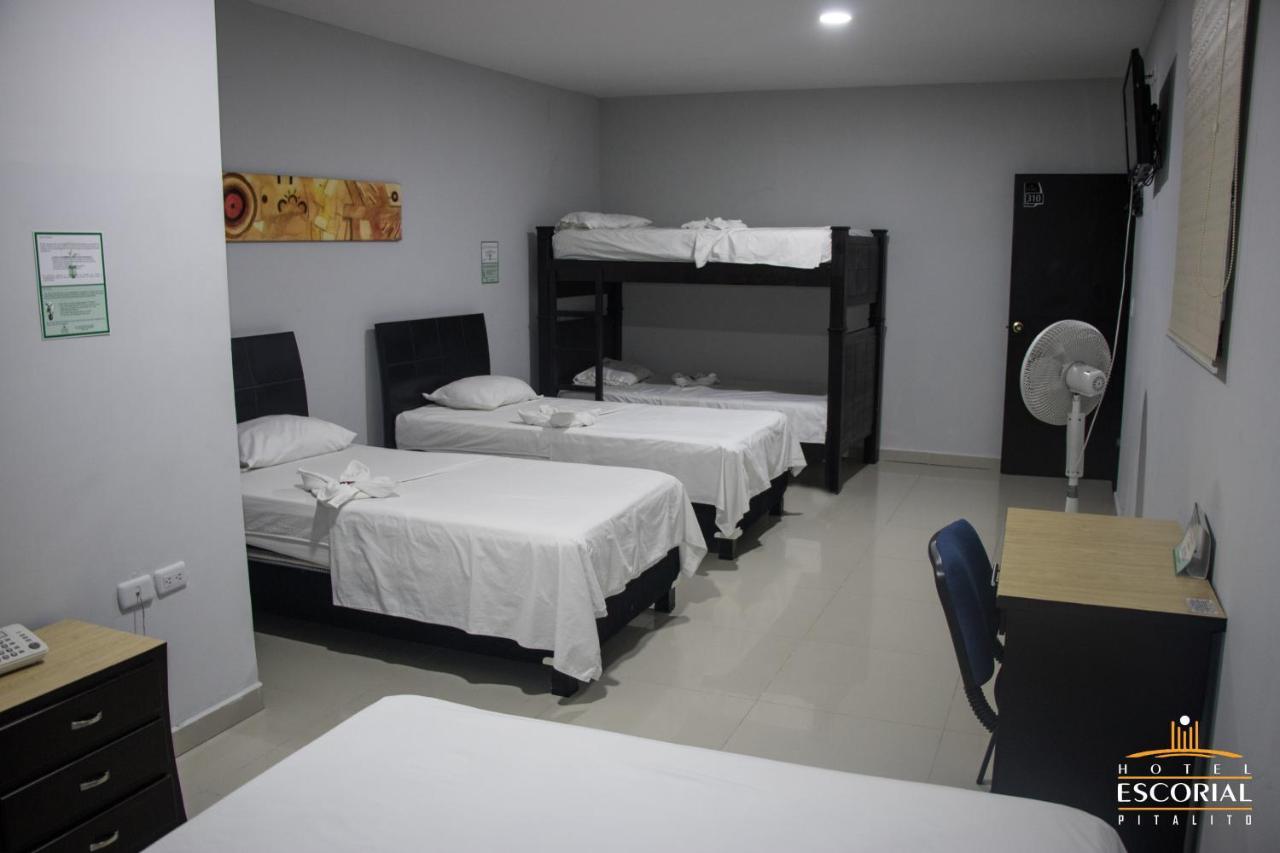 Hotel Escorial Pitalito Extérieur photo