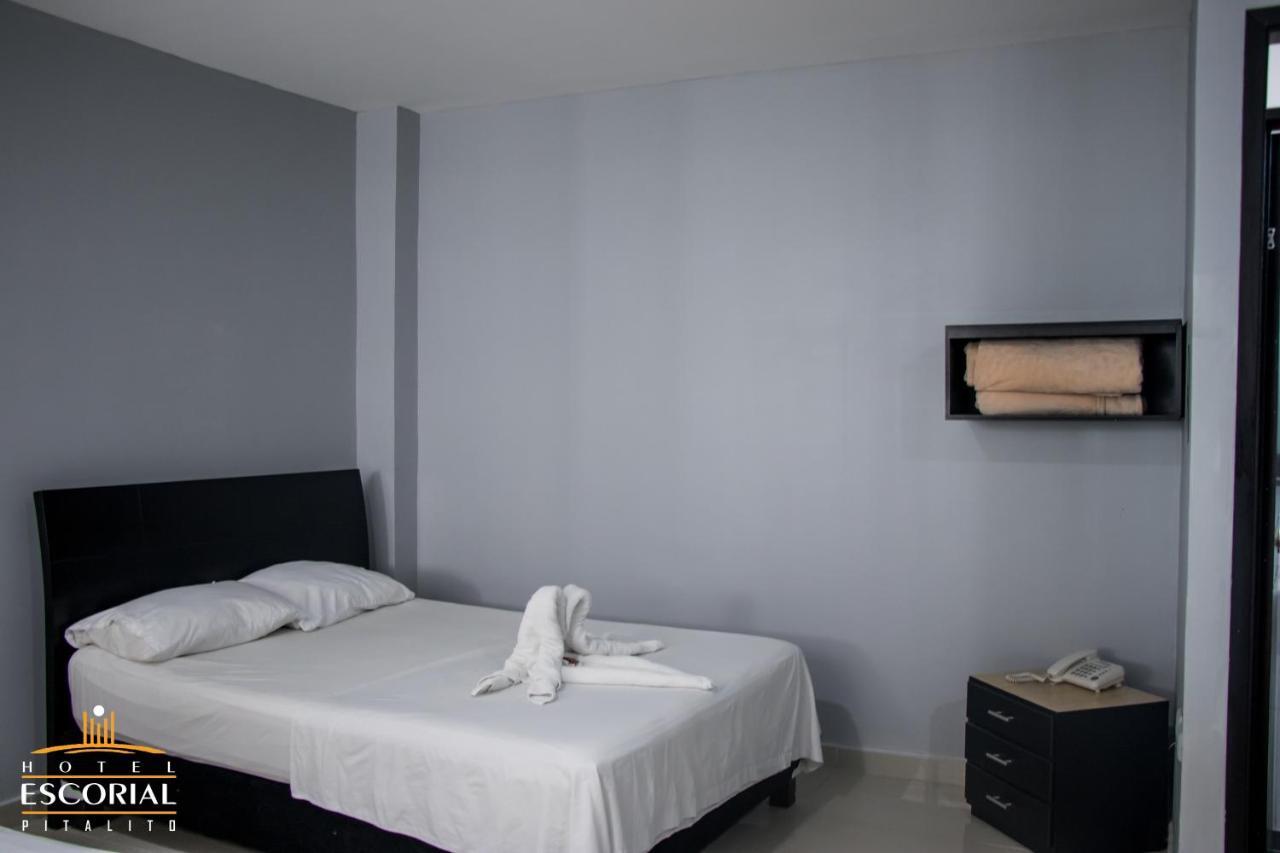 Hotel Escorial Pitalito Extérieur photo